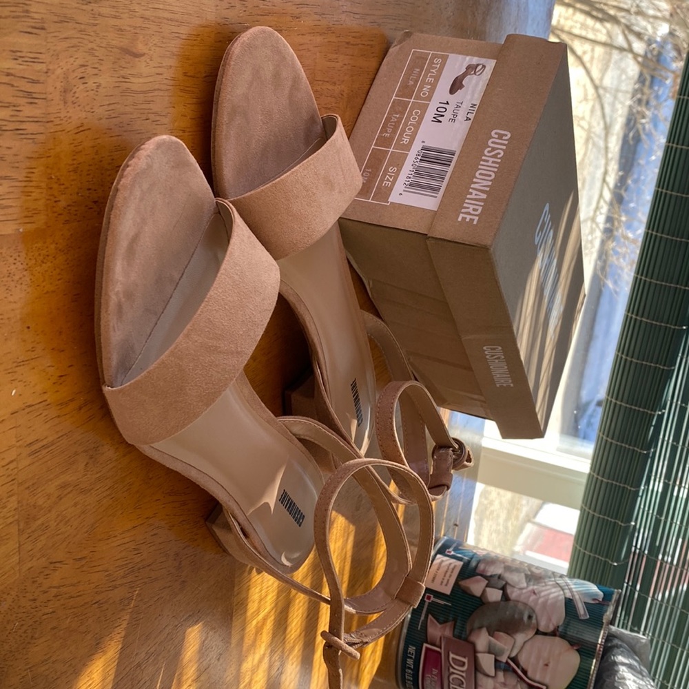 Brand new Cushionaire 1 inch heals!
